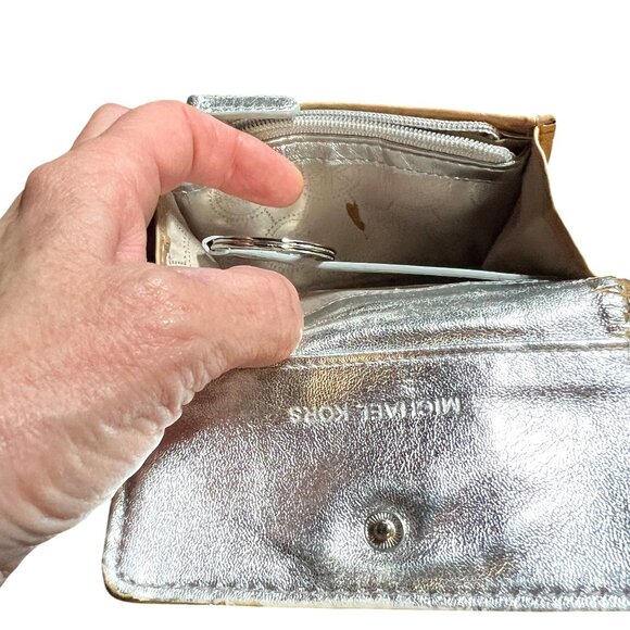 Michael Kors Leather Camel Shoulder Bag Purse w/Medallion & Matching Wallet - Picture 4 of 16